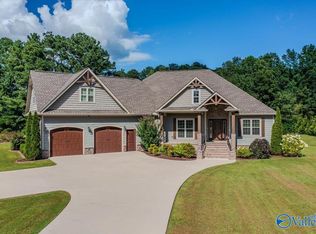 1100 Sam Gibbs Rd, Union Grove, AL 35175