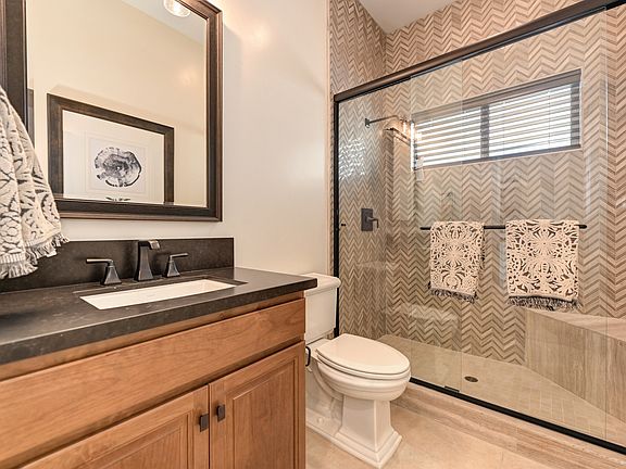 3rd image of 3048 Shasta Daisy Cir