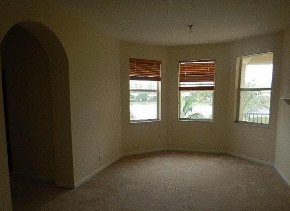4th image of 5085 Forest Dale Dr