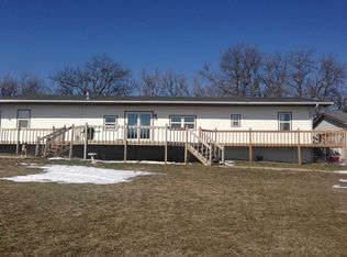 1953 13th Rd, Clay Center, KS 67432