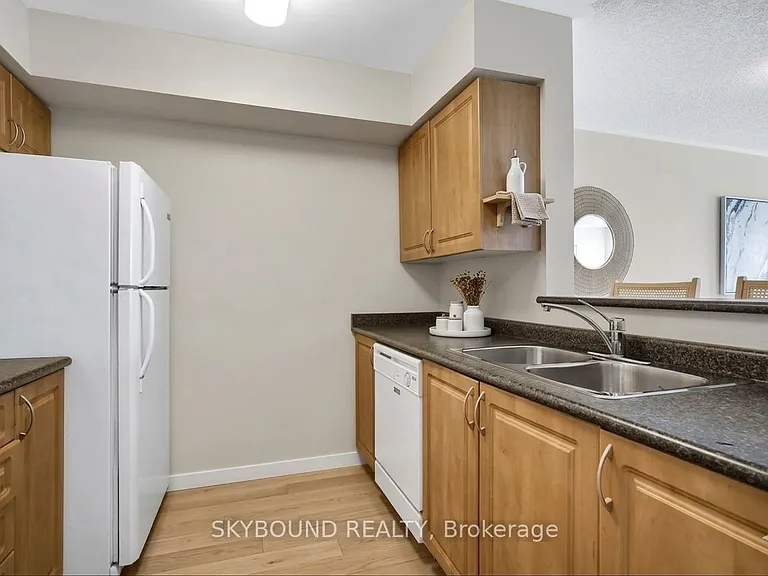 35 Sunrise Dr — Photo 11