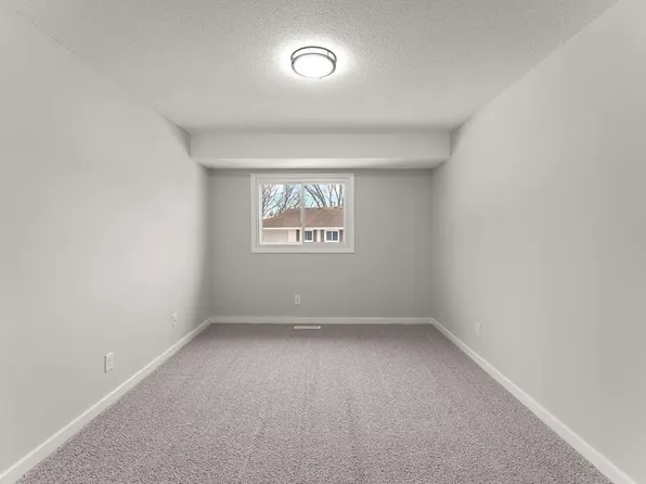 1265 Timbershore Ln, Eagan, MN 55123