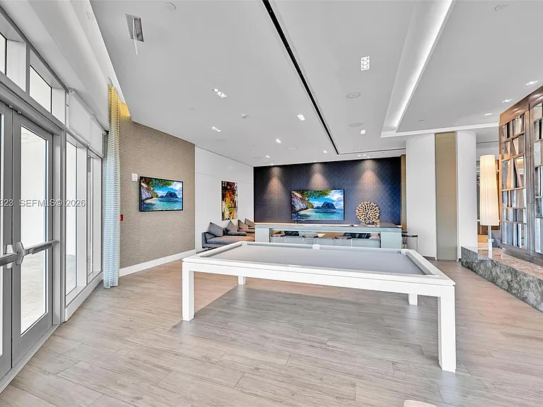 17111 Biscayne Blvd #207 — Photo 25