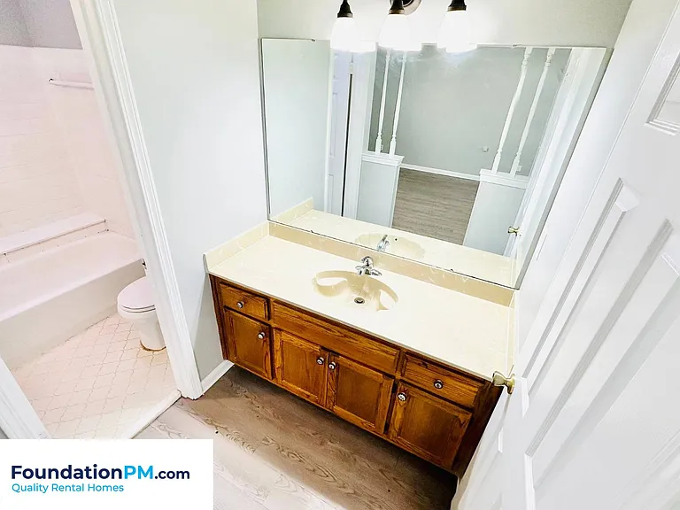 5682 Richburg Ave — Photo 10