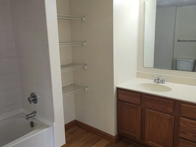 215 Independence Ln #D9 — Photo 6