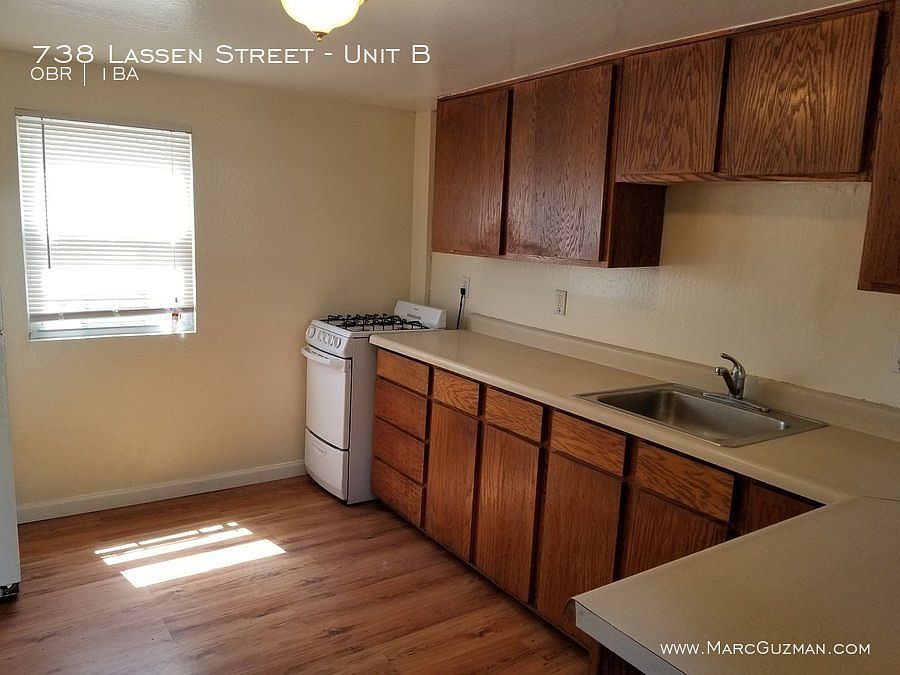 2nd image of 738 Lassen St #B
