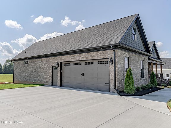 5th image of 467 Brennan Ct