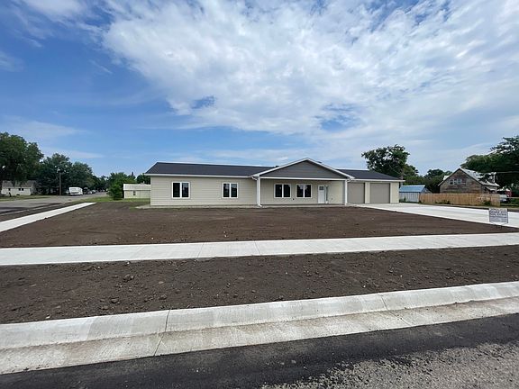 3rd image of 202 3rd Ave W