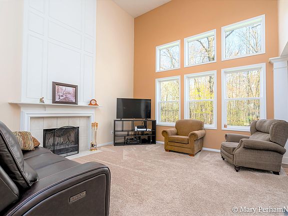 3rd image of 7192 Concolor Ave NE