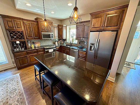 4th image of 6128 NW 95th Pl