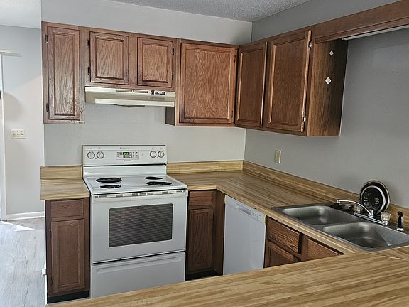 3rd image of 799 Donnell Blvd APT 16