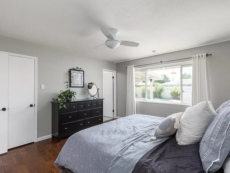 3326 N 63rd Pl — Photo 20