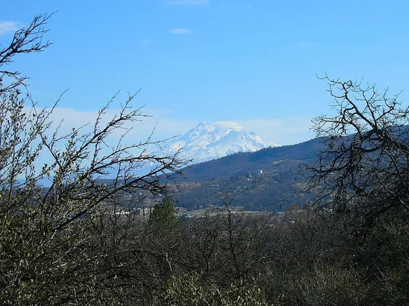 813 Maryhill Cir, Yreka, CA 96097