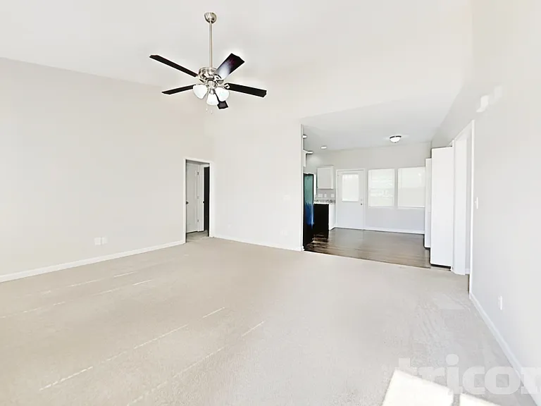 2897 Shady Lane Ave — Photo 3