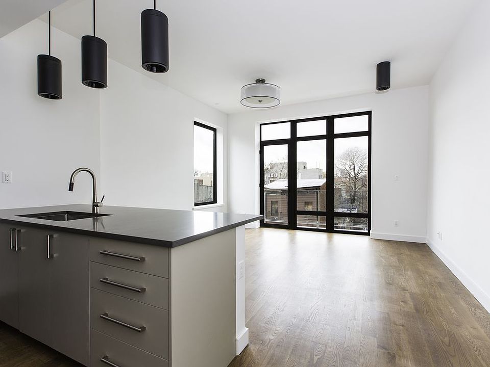 1st image of 159 Tompkins Ave #4A