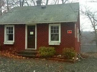 112 Macarthur Dr, Millbury, MA 01527