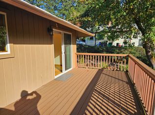 3830 SW Caldew St, Portland, OR 97219