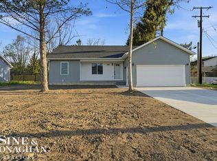 1250 18th St, Marysville, MI 48040