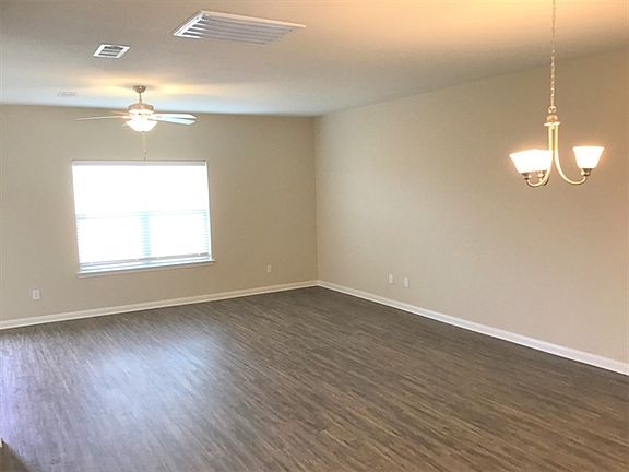 4th image of 5505 Persimmon Dr