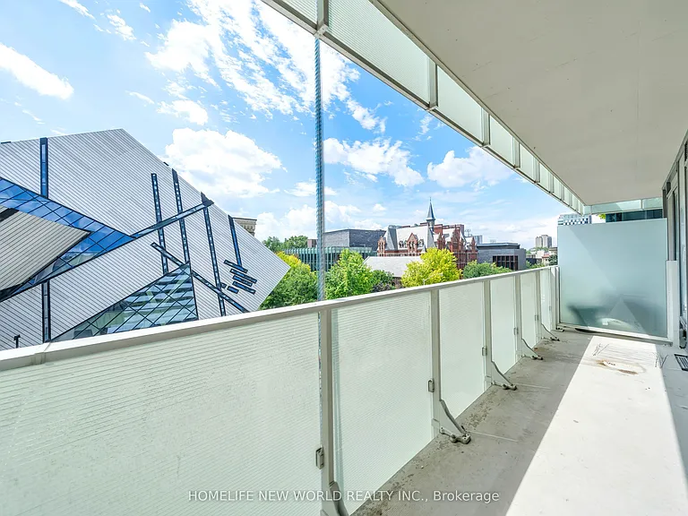 200 Bloor St W #402 — Photo 18