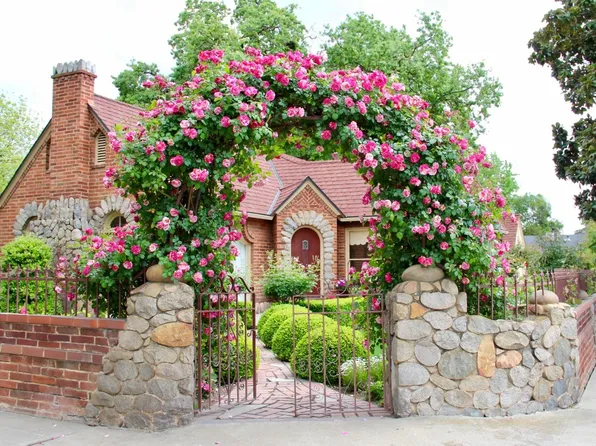 304 E Simpson Ave, Fresno, CA 93704