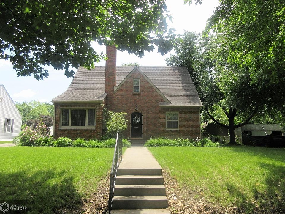 1st image of 602 1st Ave E