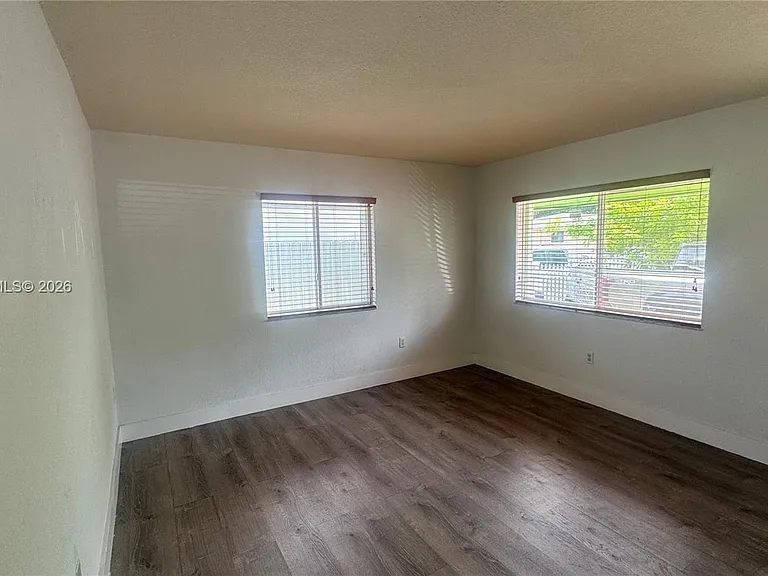 5680 NW 23rd Ave — Photo 2