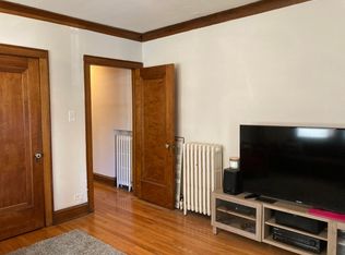 1119 Central Ave #A4, Wilmette, IL 60091