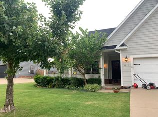 1217 Chancery Ln, Cave Springs, AR 72718