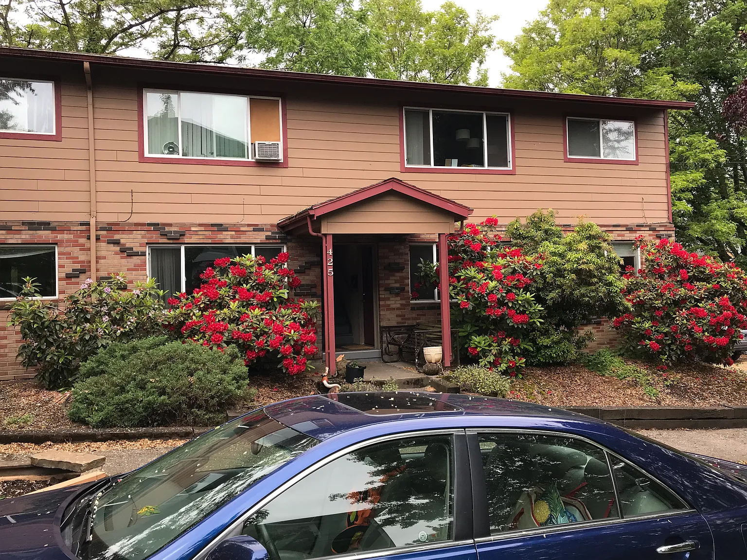 2 bed, 800 sqft, $1,750 — Photo 1