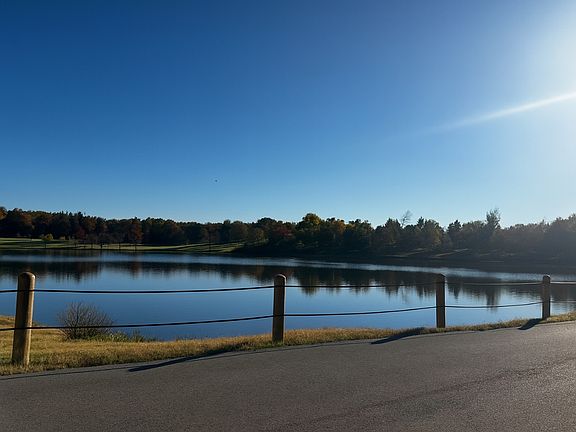 5th image of 150 Lake Aluma Dr #1
