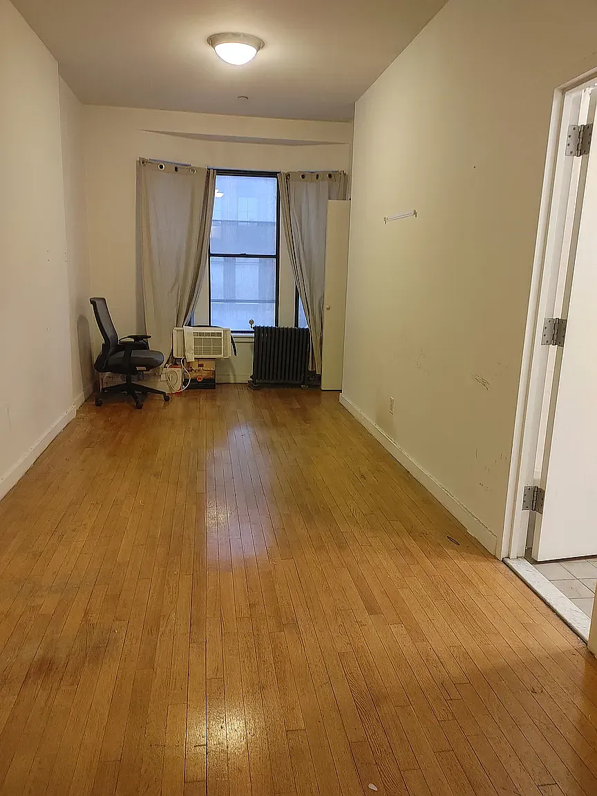 204 Livingston Street — Photo 2