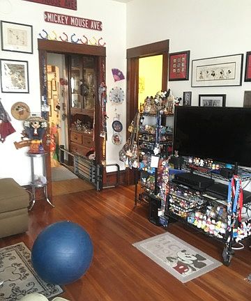 2nd image of 2139 W Cuyler Ave #1