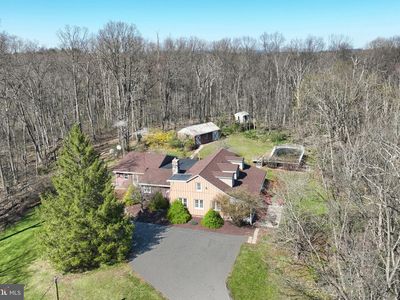 133 S Lake Rd, Thomasville, PA, 17364