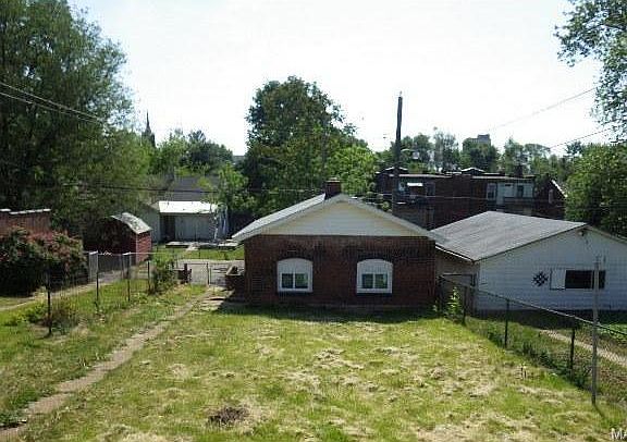 3rd image of 3522 Bamberger Ave