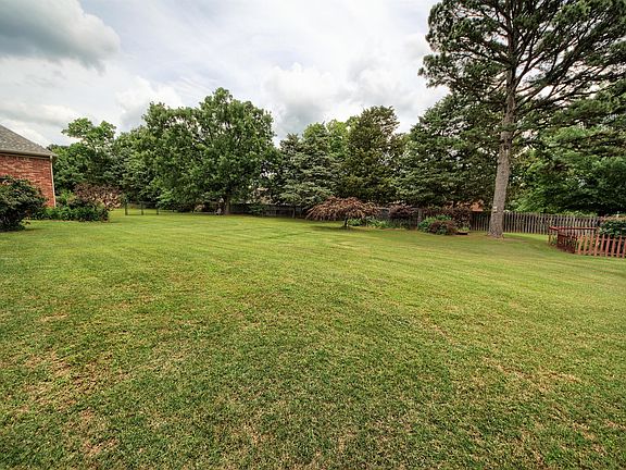 4th image of 511 Kathy Dr