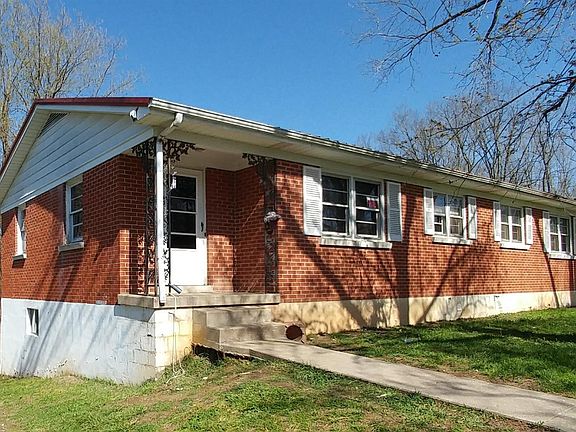 3rd image of 109 N Glencove #A