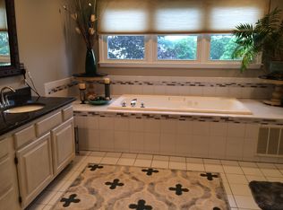 832 Burns St SE, Washington, DC
