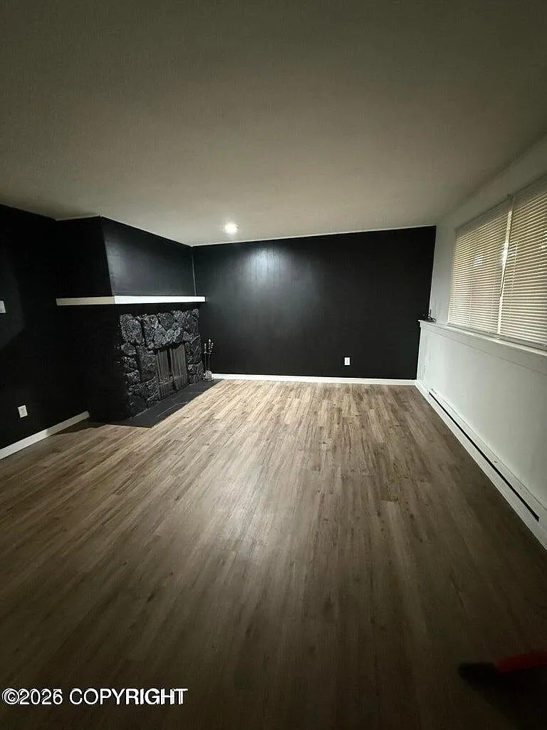 2 bed, 1.0 bath, 829 sqft, $1,495 — Photo 2