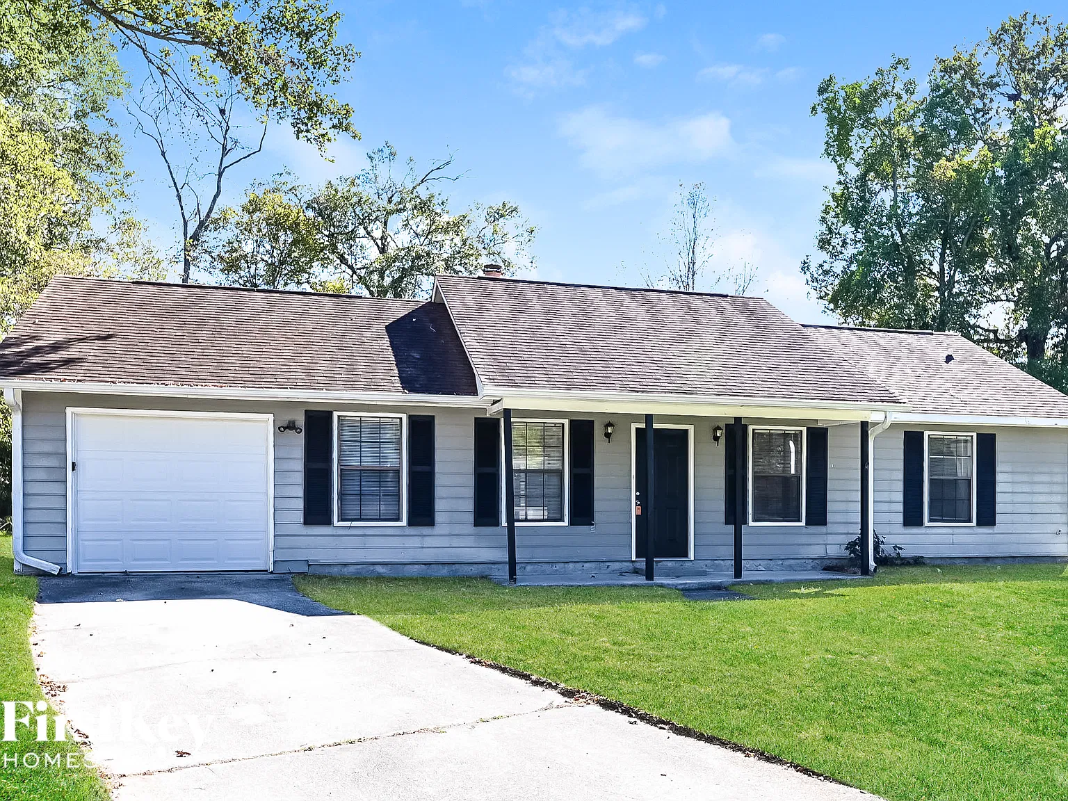 3 bed, 2.0 bath, 1428 sqft, $2,295 — Photo 2