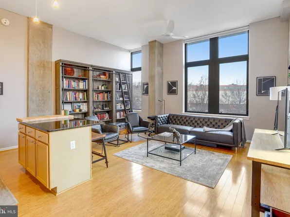 2720 S Arlington Mill Dr Unit 208, Arlington, VA 22206