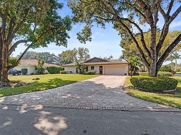 3rd image of 9600 Conch Shell Manor