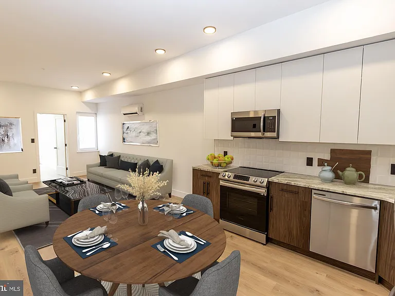 664 N Union St #3 — Photo 4