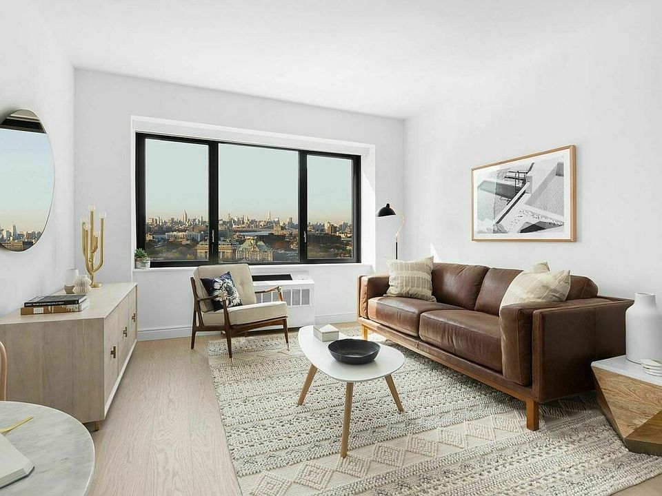 1st image of 475 Clermont Ave #539