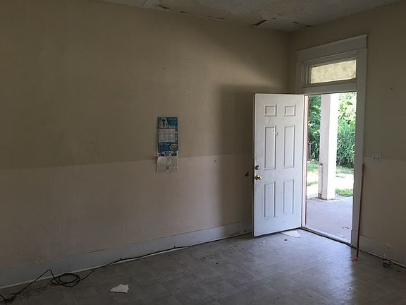 4th image of 2623 E 7th St