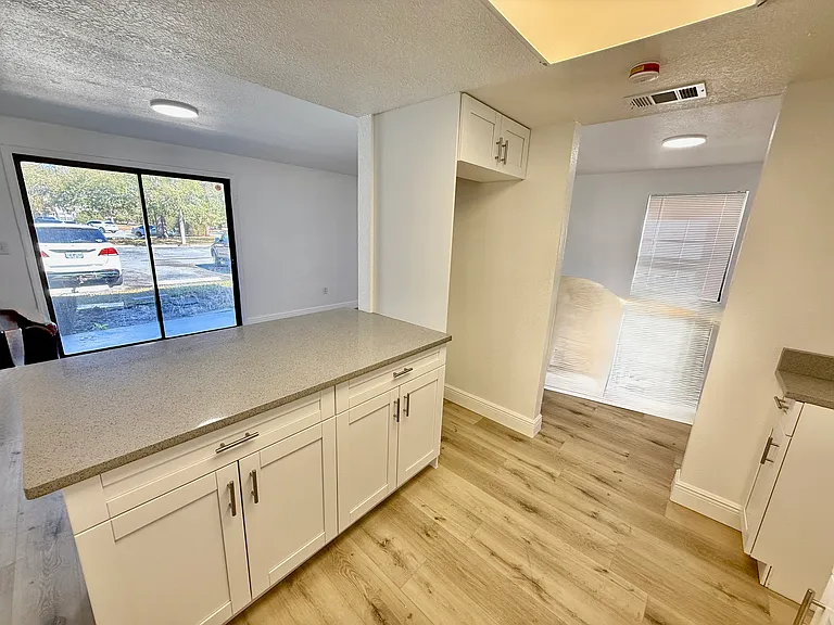 133 Sabal Ct #B — Photo 6