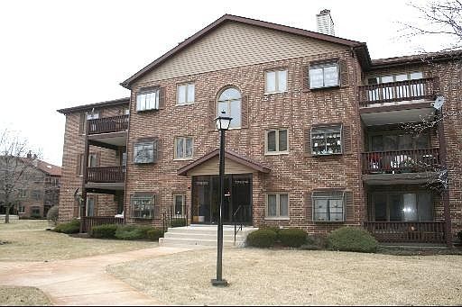 1st image of 17230 Ridgeland Ave #323