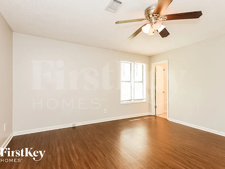 44 Hartley Woods Dr NE — Photo 10