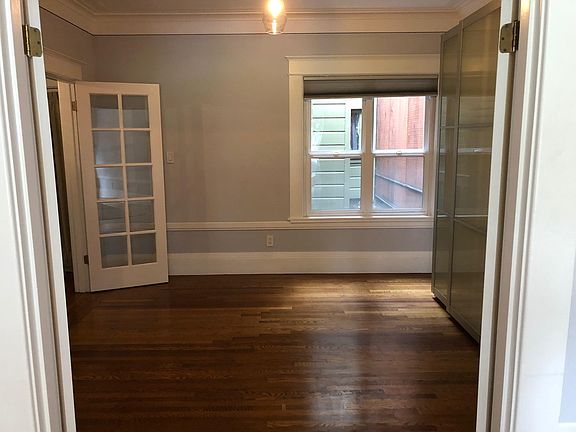 3rd image of 1879 Oak St APT 2