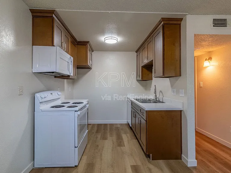 4332 Pacific Ave #11 — Photo 6